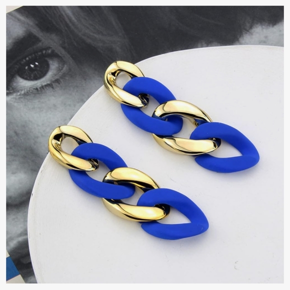 NEW BLUE CHAIN LINK EARRINGS - Picture 3 of 5